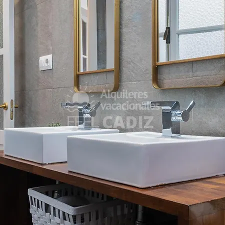 Cadizz Apartamento San Agustin * Кадис